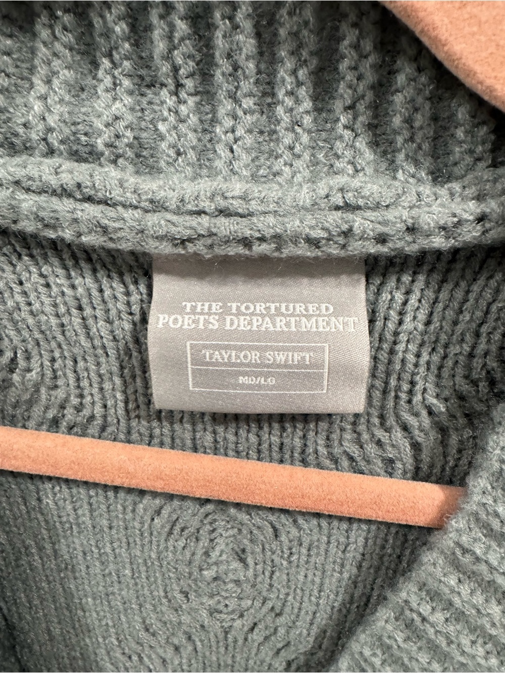 TAYLOR SWIFT [OFFICIAL] - TTPD CARDIGAN - Picture 4 of 5